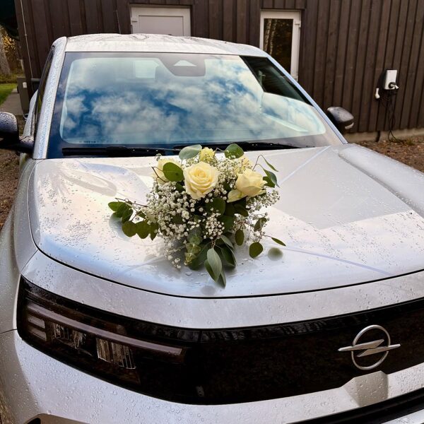 Kāzu auto dekorēšana